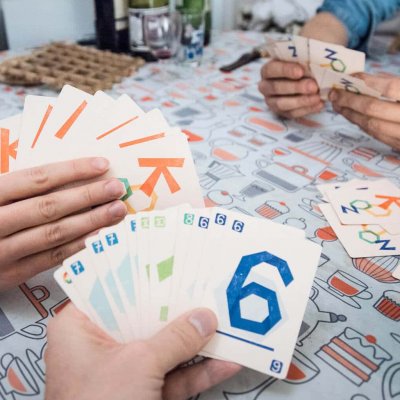 Kooz, le jeu de cartes. Partie entre coloc pour tester le prototype.